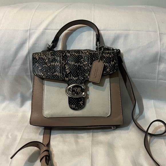 Coach Handbags - Coach crossbody